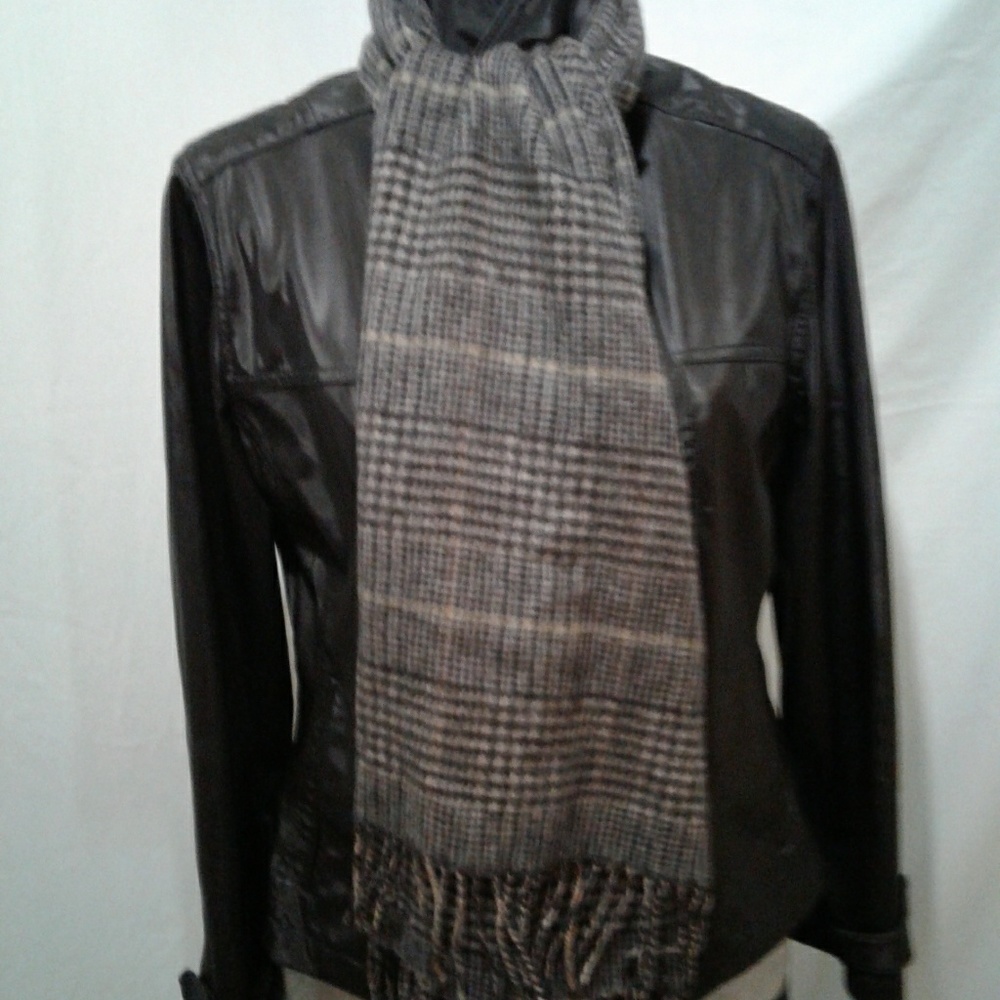 🌺 NWOT Joseph Abboud 100% Cashmere Neck Scarf